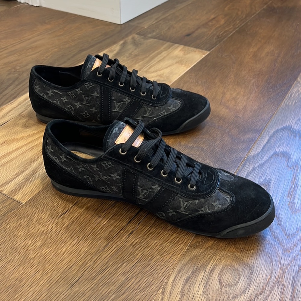 Men’s Louis Vuitton Black Sneakers - Picture 5 of 13